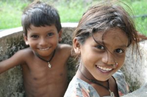 children-india-smiling-blog-aaanandha.com